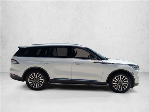 Used 2022 Lincoln Aviator Reserve w/ Equipment Group 201A RWD image 4