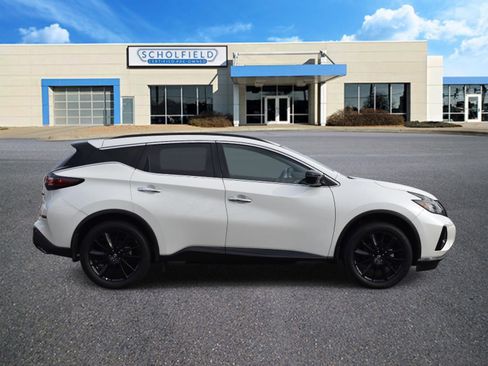 Used 2024 Nissan Murano SV w/ SV Midnight Edition Package image 2