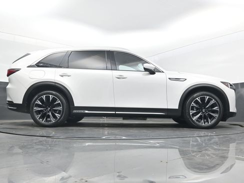 Used 2024 MAZDA CX-90 Plug-In Hybrid w/ Premium Pkg image 27