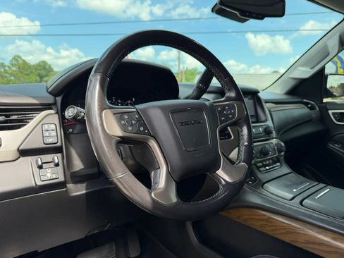 Used 2020 GMC Yukon Denali w/ Denali Ultimate Package RWD image 9