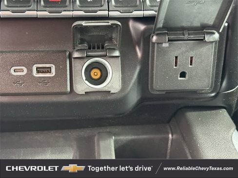 Used 2023 Chevrolet Silverado 2500 High Country w/ Safety Package II image 19