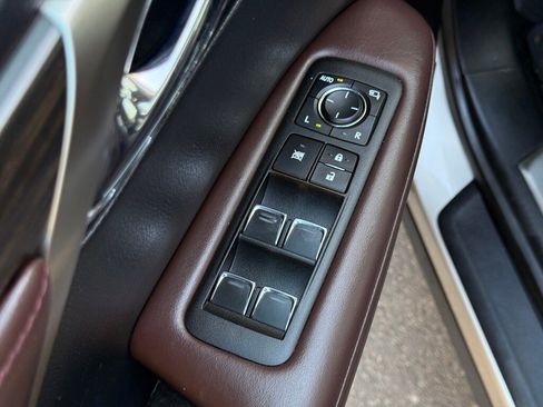 Used 2019 Lexus RX 450h AWD w/ Navigation Package image 28