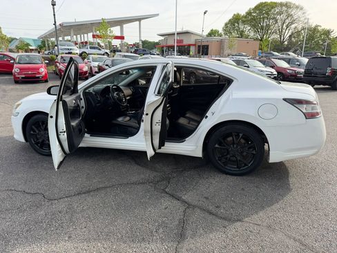 Used 2012 Nissan Maxima 3.5 SV w/ Premium Pkg FWD image 17