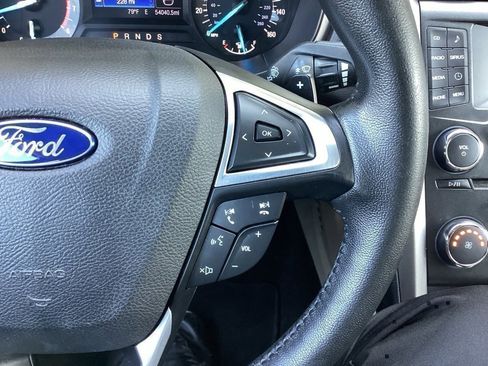 Used 2017 Ford Fusion SE image 40