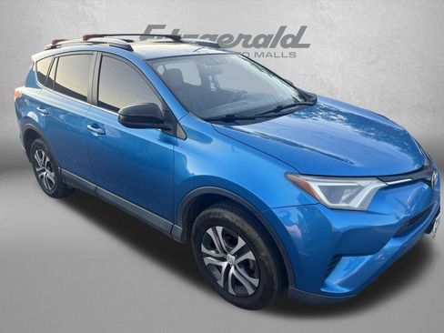 Used 2016 Toyota RAV4 LE FWD image 1