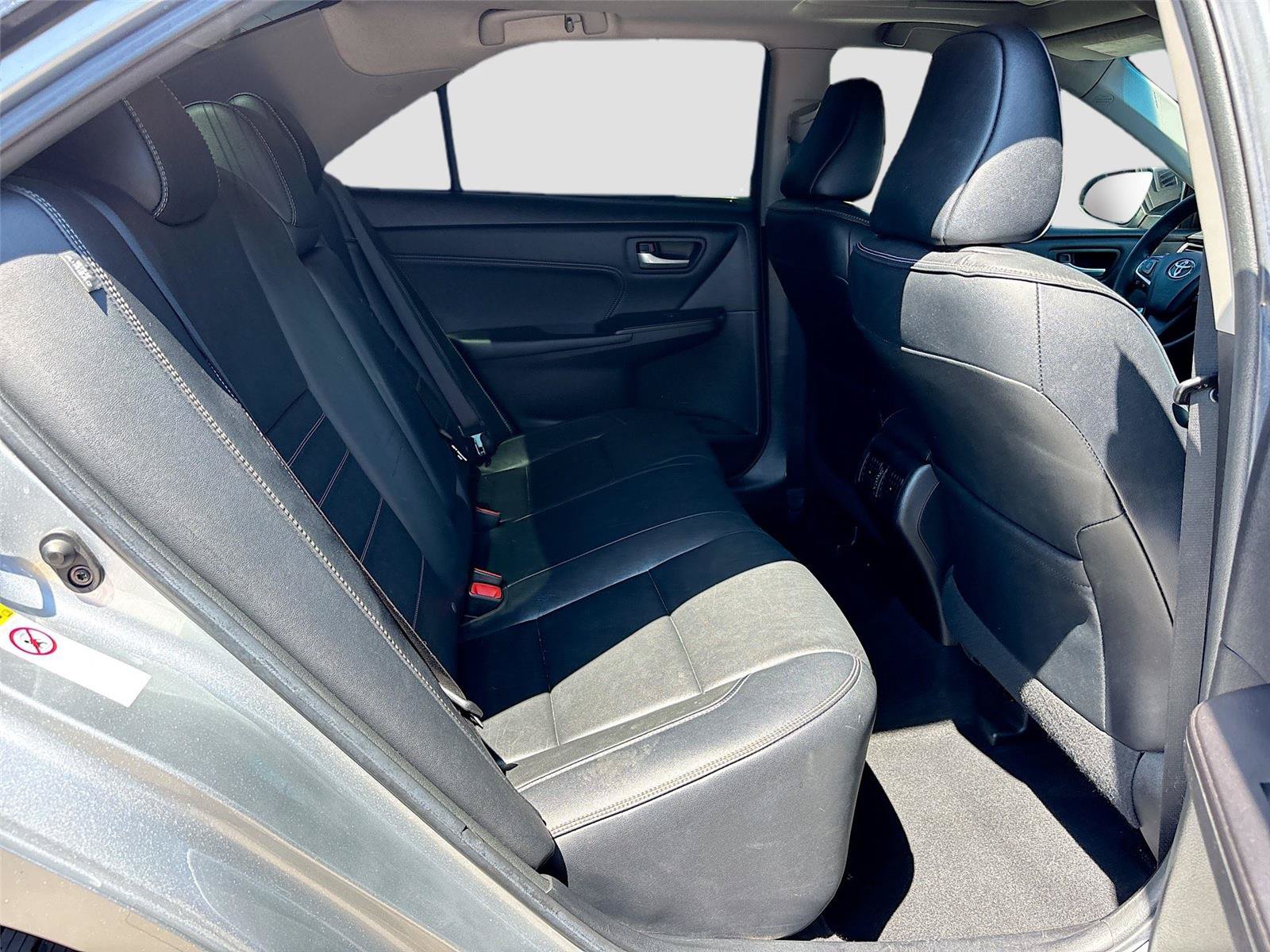 Used 2017 Toyota Camry XLE w/ Advanced Technology Package FWD image 27