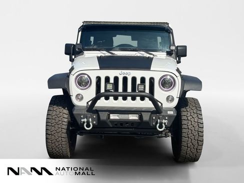Used 2015 Jeep Wrangler Unlimited Sport w/ Connectivity Group AWD/4WD image 8