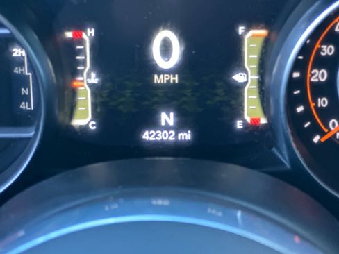 Used 2020 Jeep Wrangler Unlimited Sahara w/ LED Lighting Group image 29