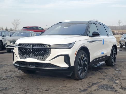 New 2026 Lincoln Nautilus Reserve w/ Jet Appearance Package image 2