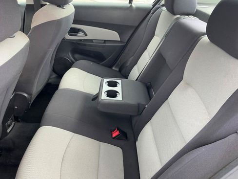 Used 2014 Chevrolet Cruze LS FWD image 13