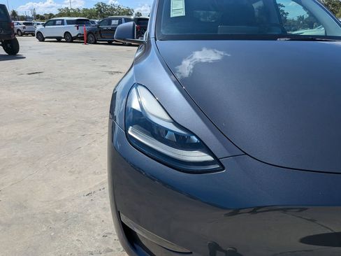 Used 2023 Tesla Model Y Long Range AWD/4WD image 10