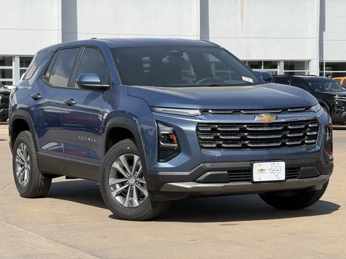 New 2026 Chevrolet Equinox LT FWD image 2