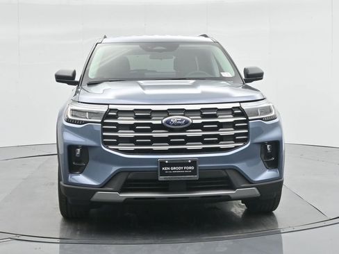 New 2025 Ford Explorer Active w/ Active Comfort Package image 8
