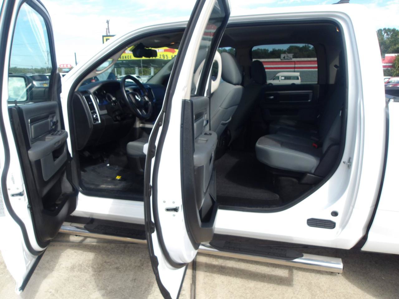 Used 2015 RAM 1500 SLT AWD/4WD image 15