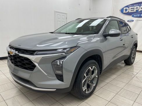 New 2026 Chevrolet Trax LT w/ Driver Confidence Package FWD image 16