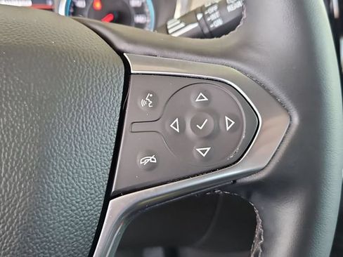 Used 2023 Chevrolet Traverse LT FWD image 14