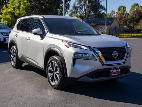 Used 2021 Nissan Rogue SV FWD image 5