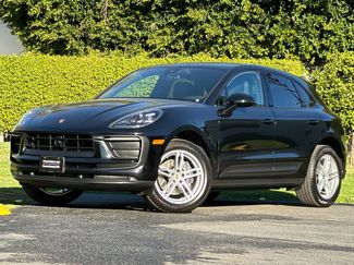Used 2025 Porsche Macan video 1