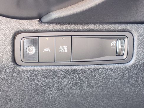 New 2026 Chevrolet Equinox EV LT image 13