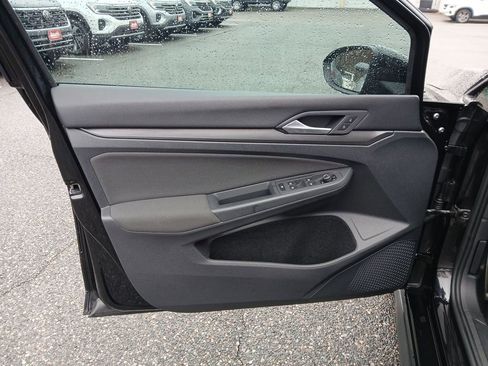 Used 2022 Volkswagen GTI SE image 11