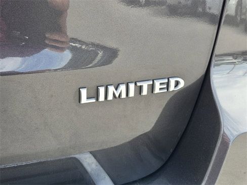 Certified 2018 Jeep Grand Cherokee Limited image 13