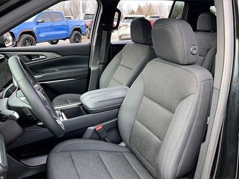 New 2026 Chevrolet Traverse LT w/ Driver Confidence Package image 9