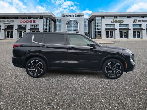 Used 2024 Mitsubishi Outlander SE FWD image 9