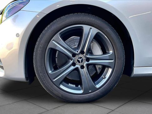 Used 2020 Mercedes-Benz E 350 4MATIC Sedan image 11