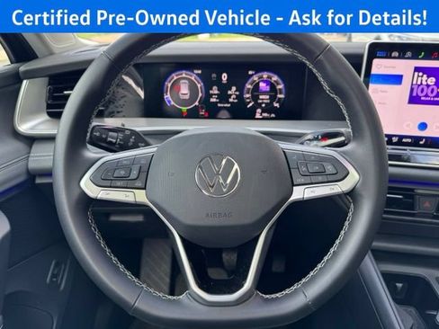 Certified 2026 Volkswagen Tiguan SE w/ Panoramic Sunroof Package AWD/4WD image 10