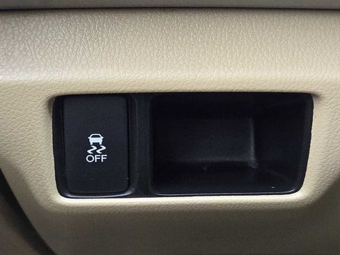 Used 2012 Honda Accord LX image 21