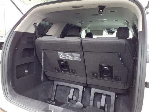 Certified 2024 Kia Carnival LX image 34