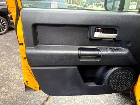 Used 2007 Toyota FJ Cruiser 4WD image 10