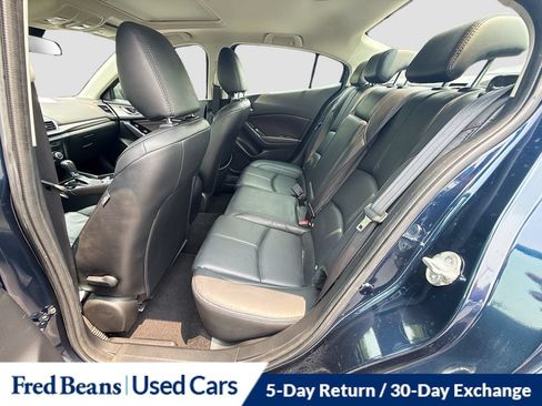 Used 2018 MAZDA MAZDA3 Touring FWD image 32
