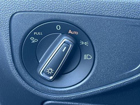 Used 2023 Volkswagen Atlas SE w/ Panoramic Sunroof Package image 27