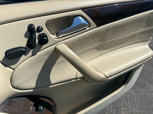 Used 2007 Mercedes-Benz C 280 Sedan image 29