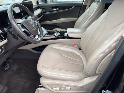 Certified 2022 Lincoln Nautilus Reserve w/ Equipment Group 201A image 10