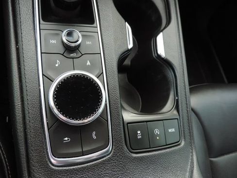 Used 2022 Cadillac XT4 Premium Luxury w/ Technology Package FWD image 30