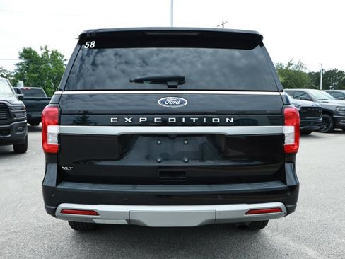 Used 2024 Ford Expedition XLT RWD image 7
