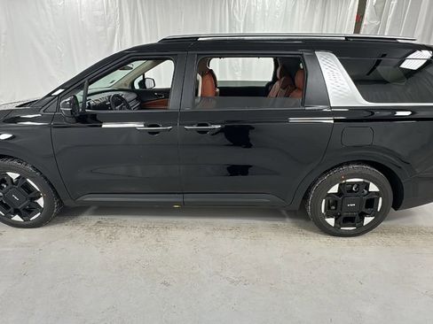 New 2026 Kia Carnival EX FWD image 6