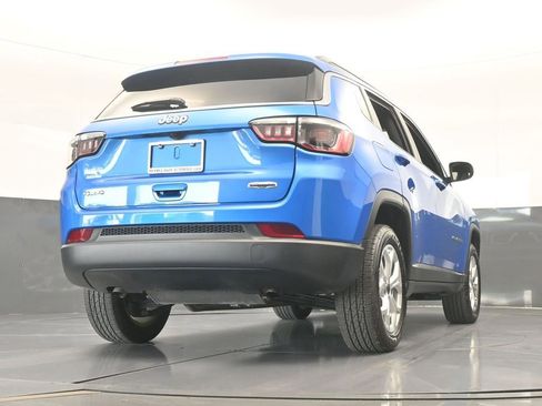 Used 2025 Jeep Compass Latitude AWD/4WD image 60