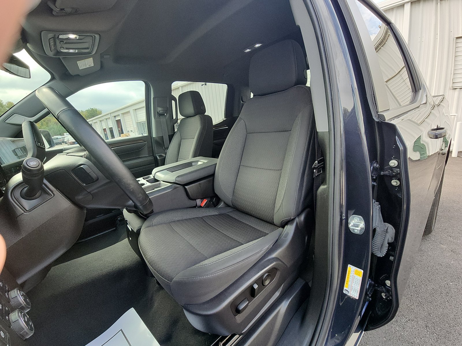 Used 2024 Chevrolet Silverado 1500 LT AWD/4WD image 21