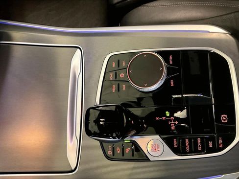 Used 2022 BMW X5 xDrive40i w/ Premium Package image 15