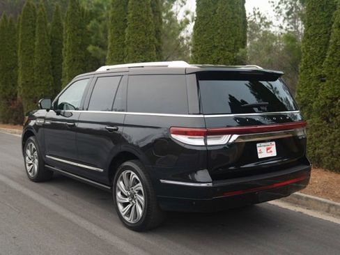 Used 2023 Lincoln Navigator Reserve w/ Equipment Group 201A image 12