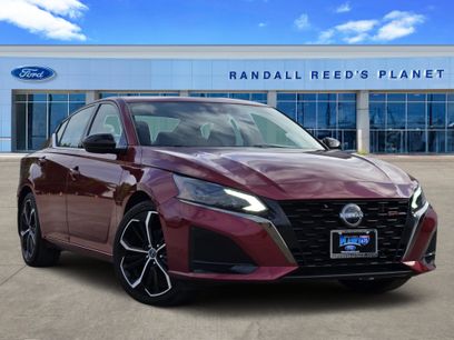 Used 2024 Nissan Altima 2.5 SR