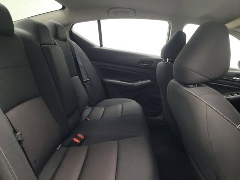 Used 2024 Nissan Altima 2.5 SV image 19