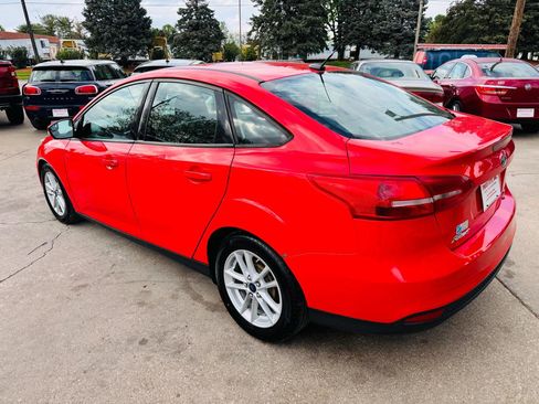 Used 2016 Ford Focus SE FWD image 5