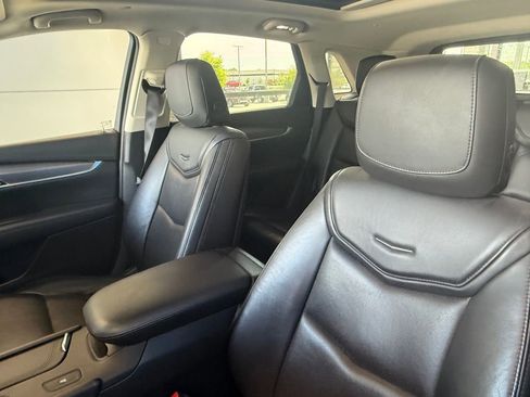 Used 2017 Cadillac XT5 Luxury FWD image 17