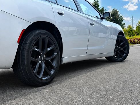 Used 2019 Dodge Charger SXT w/ Blacktop Package RWD image 9