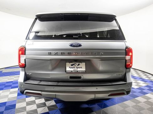 Used 2024 Ford Expedition Max XLT RWD image 5