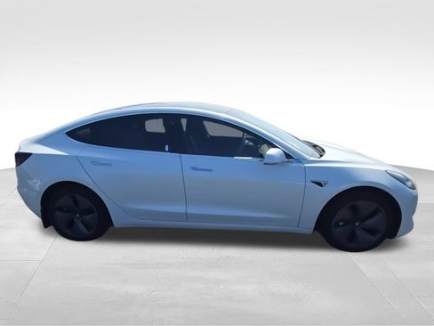 Used 2019 Tesla Model 3 Standard Range Plus RWD image 9